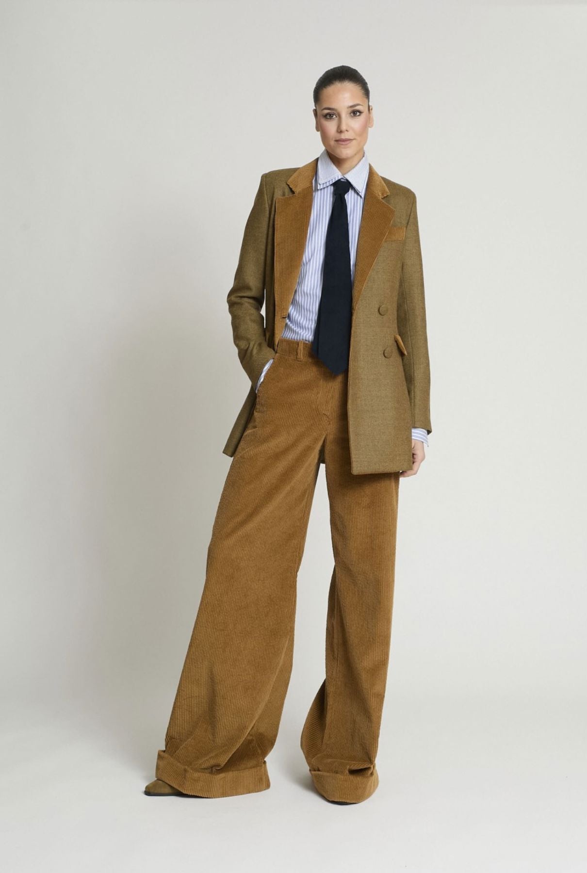 AMERICANA ORDET CAMEL