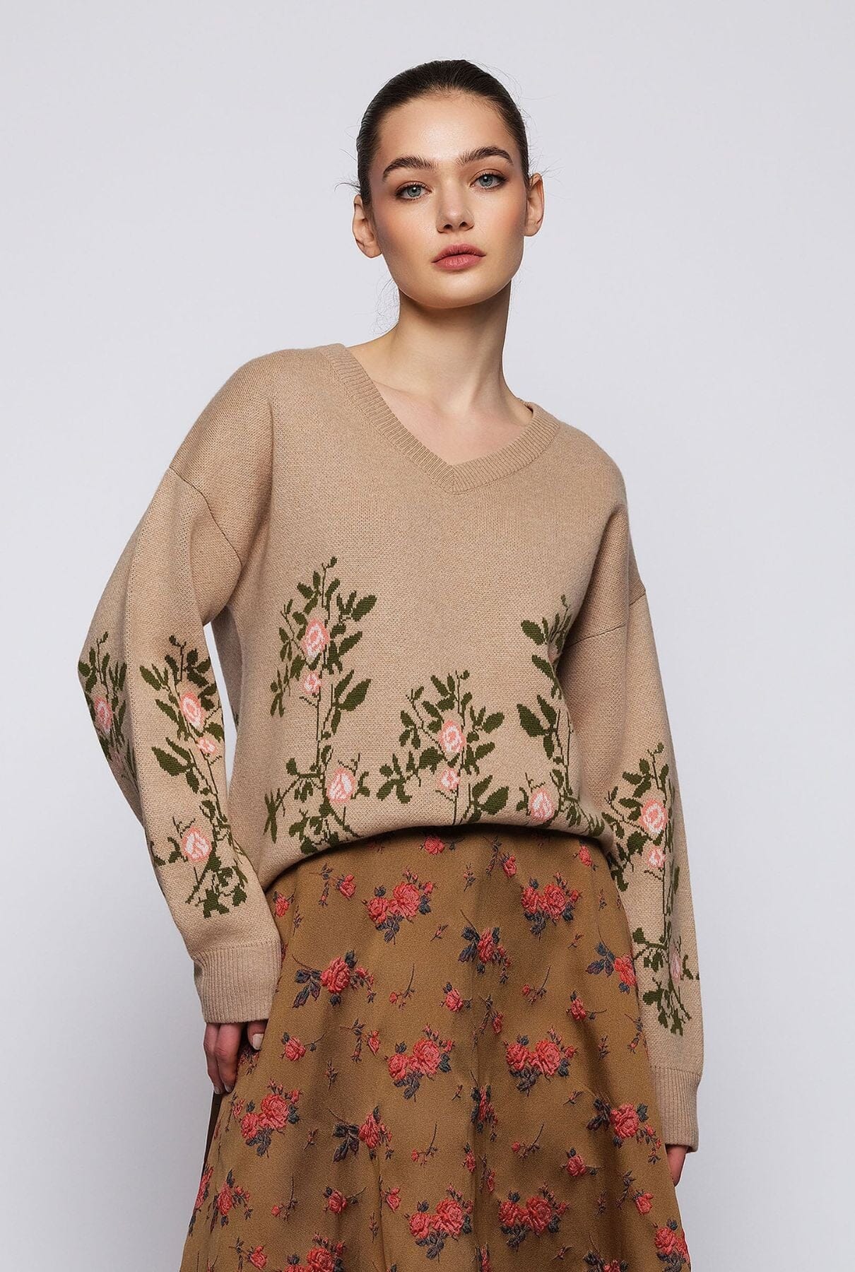 Jersey beige jacquard floral de lana cashmere
