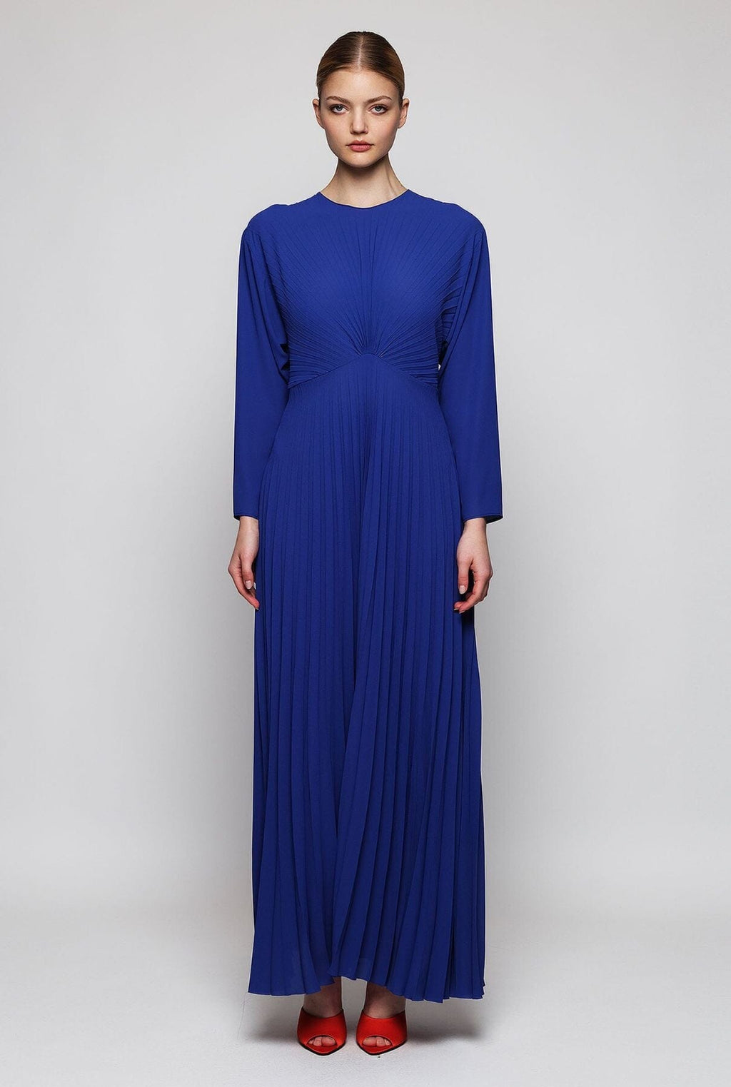 Vestido plisado azul de gasa