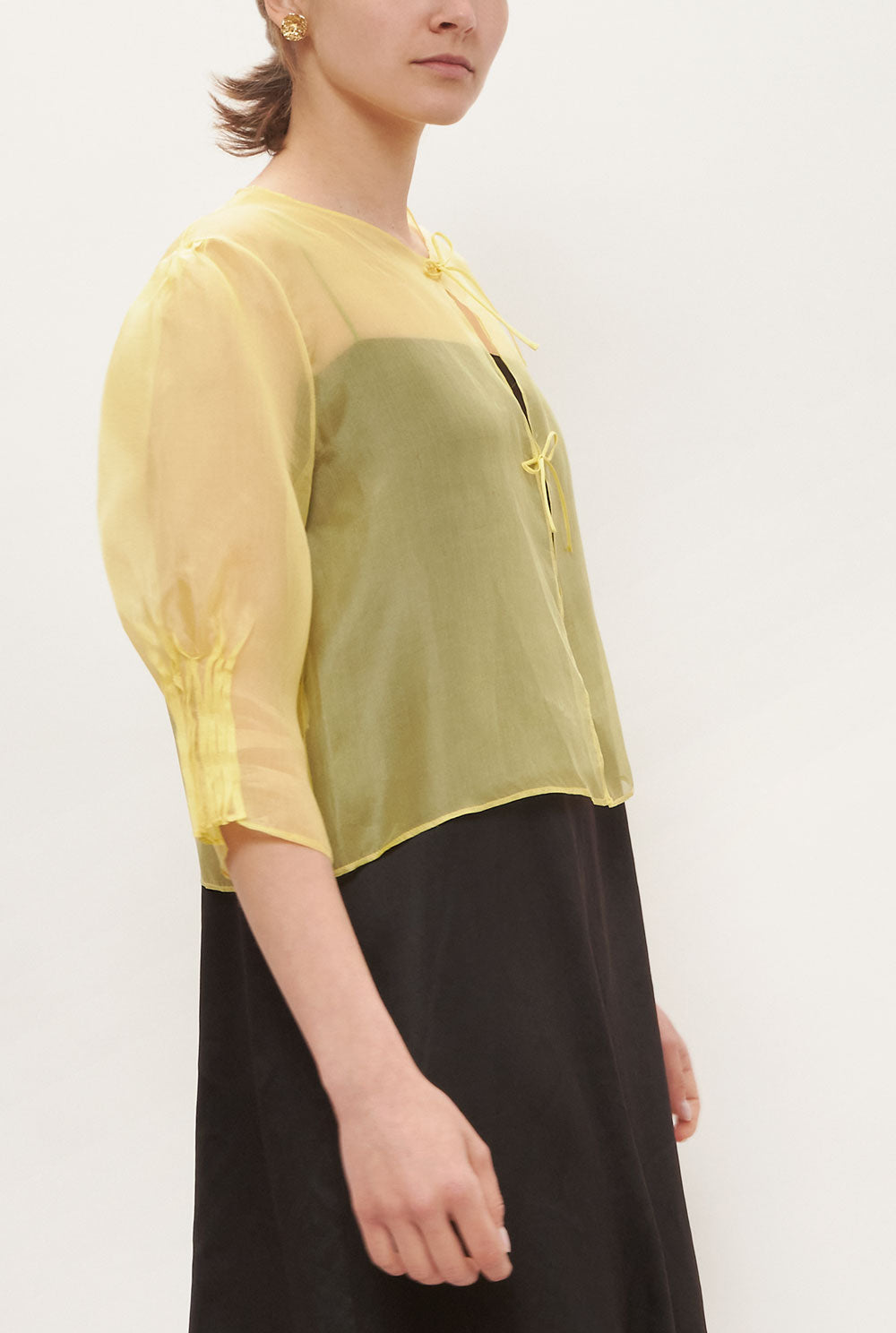 Blusa organza amarilla