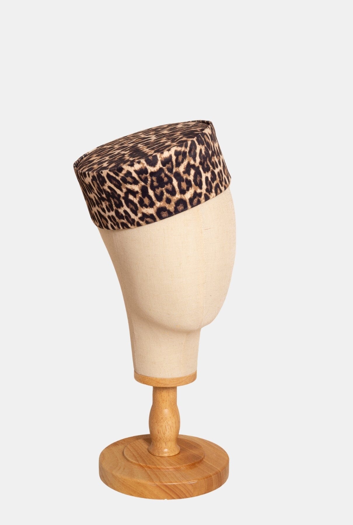 Casquete Leopardo con terciopelo crema