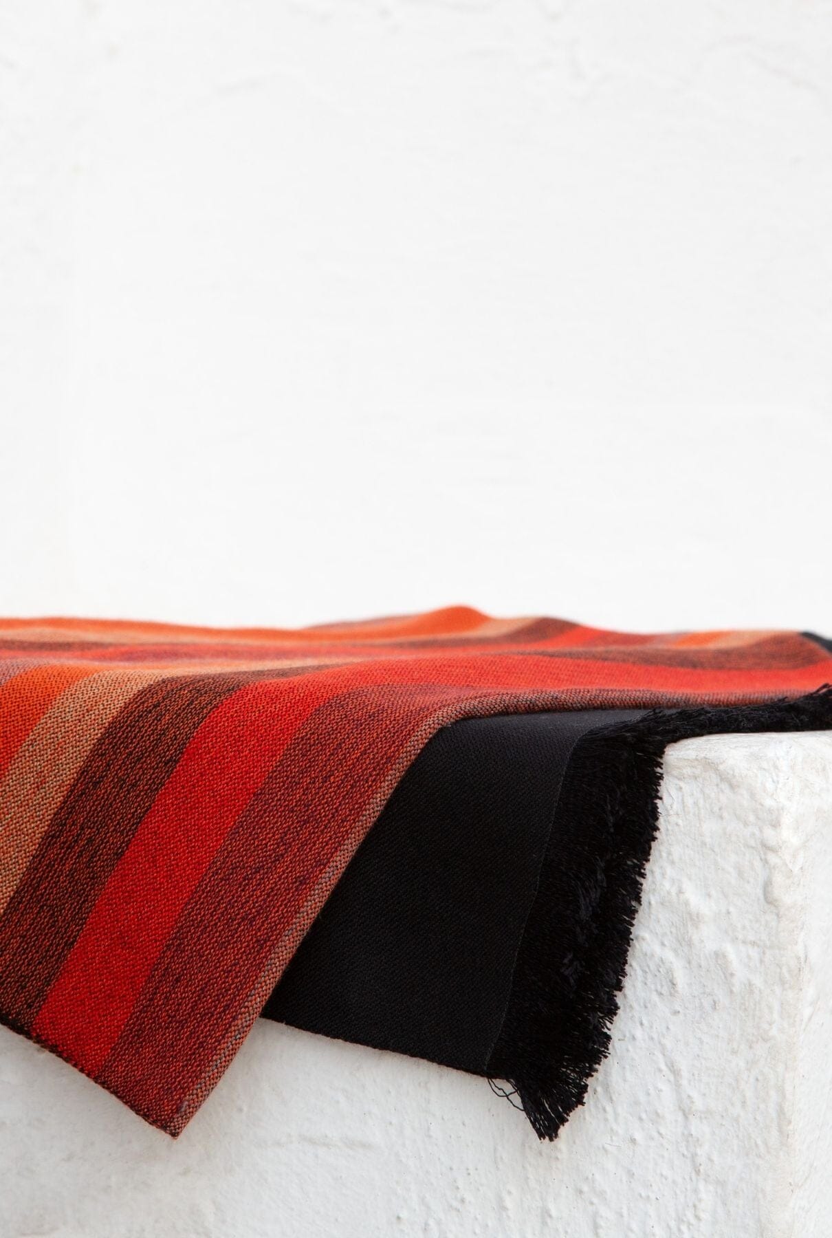 CHAL CASHMERE/ SEDA Fino RAYAS CENTRO ROJO_NARANJA_NEGRO