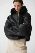Chaqueta corta de pelo y piel napa