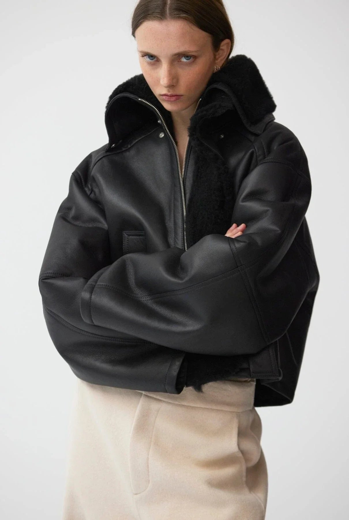 Chaqueta corta de pelo y piel napa