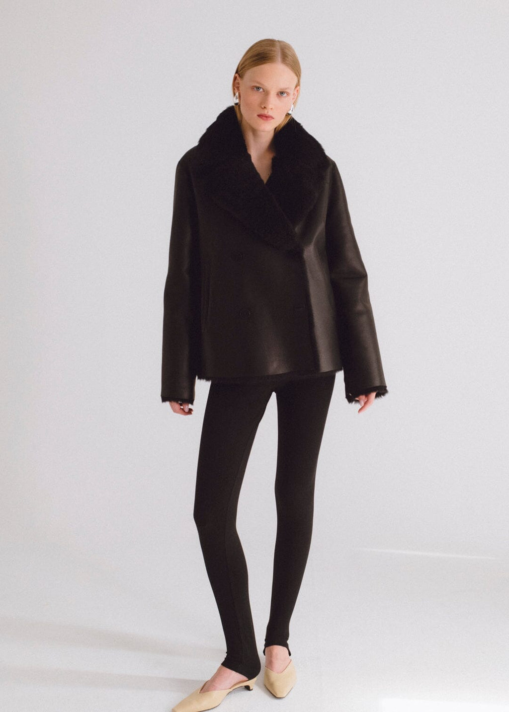 Chaqueta de pelo y piel napa negra