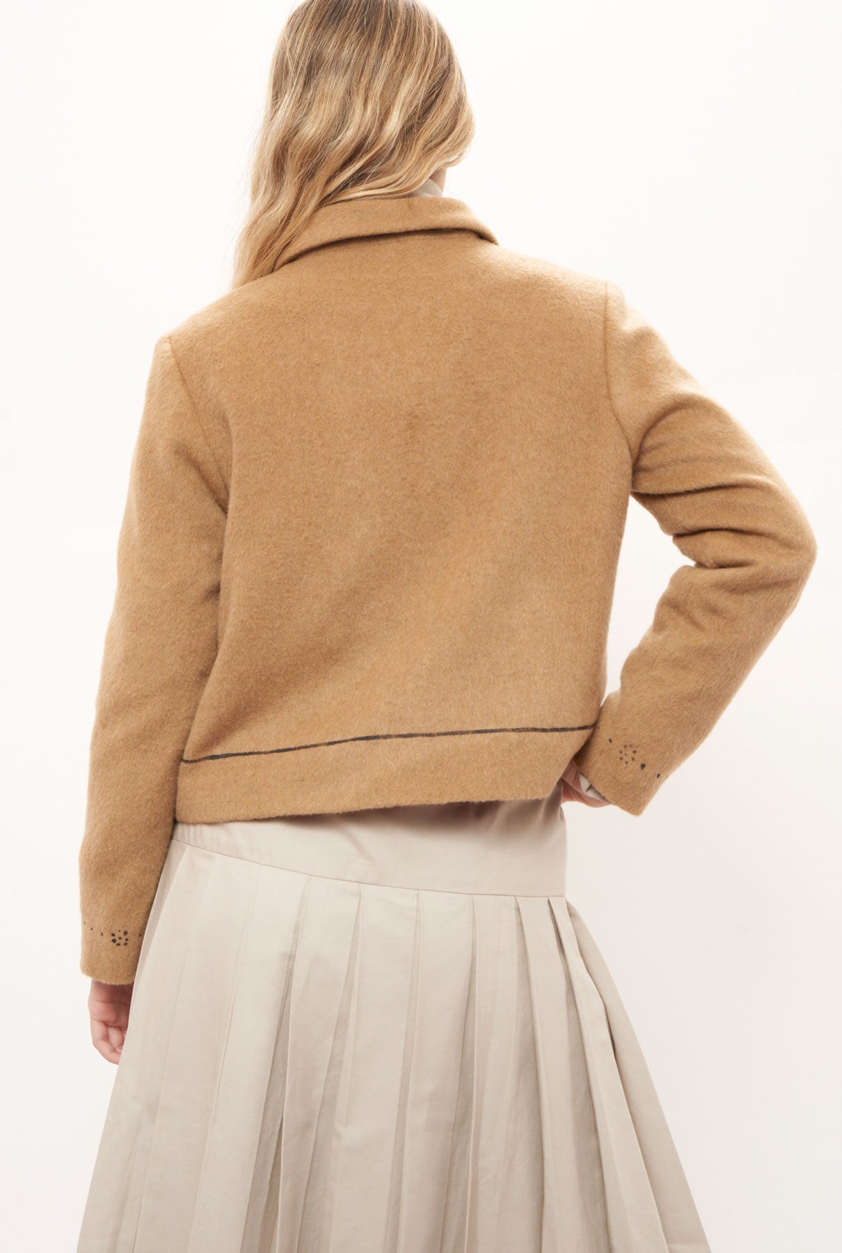 Chaqueta marrón flores