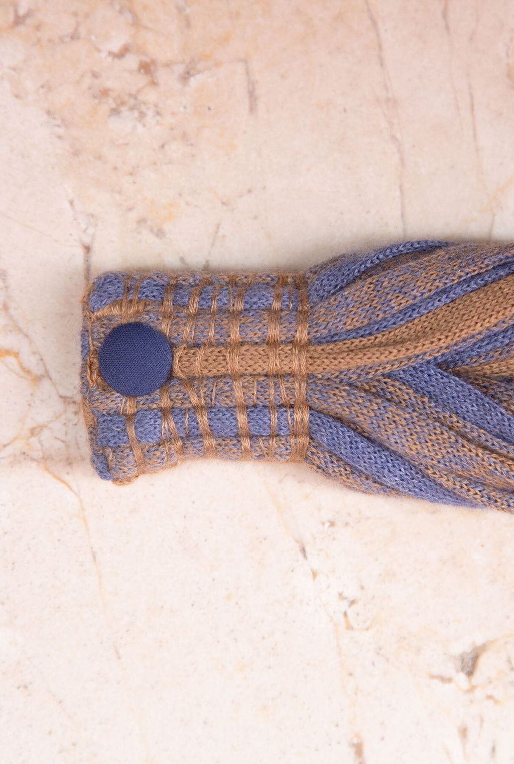 COLLAR CASHMERE/ SEDA AZUL VAQUERO/ CAMEL