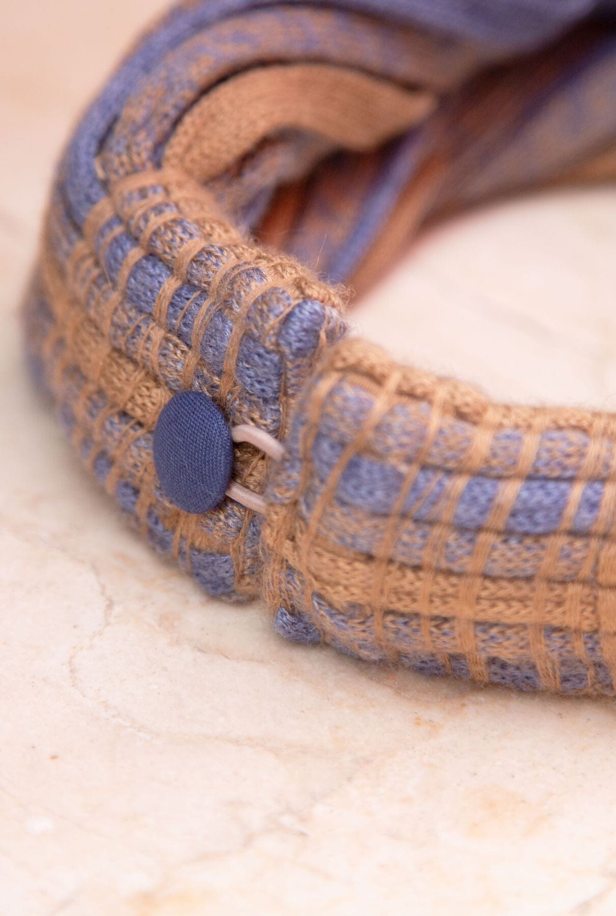 COLLAR CASHMERE/ SEDA AZUL VAQUERO/ CAMEL