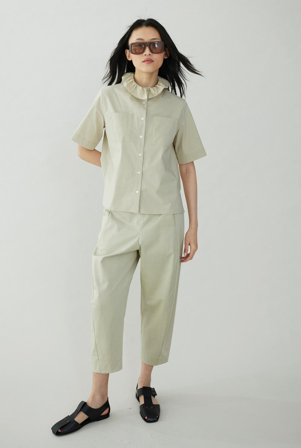 Cotton blouse with ruffle collar