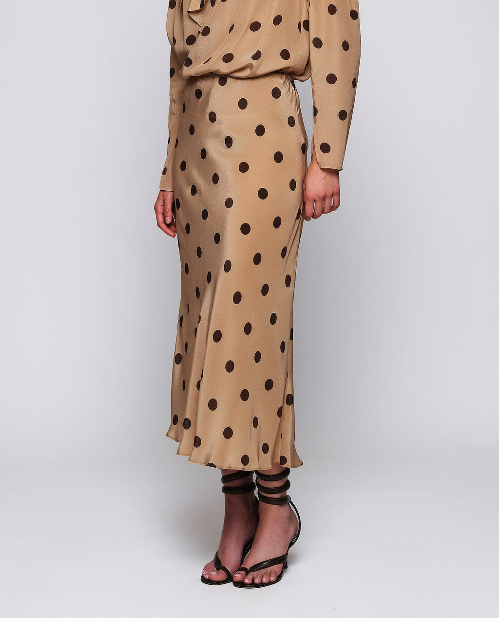 Falda midi beige estampado lunares marrón