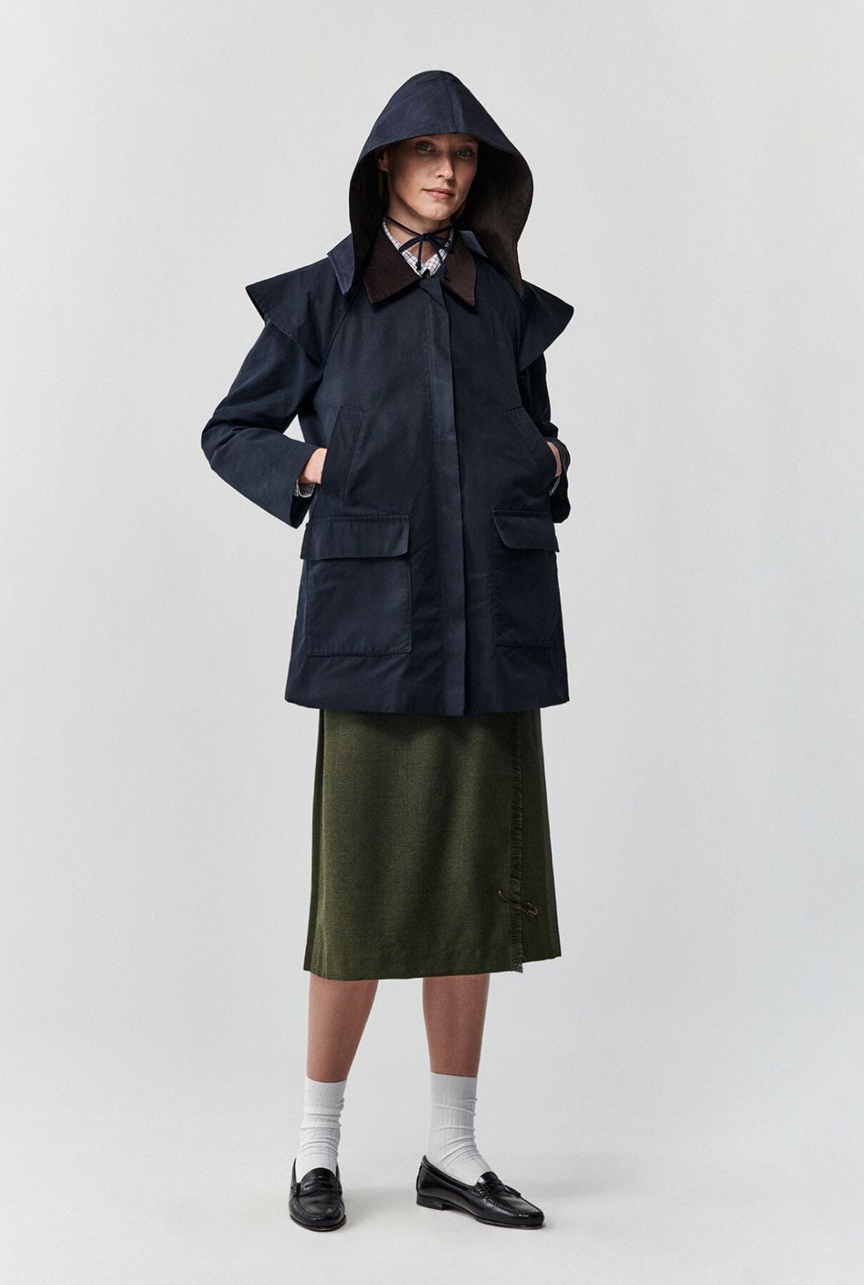 Gabardina corta azul impermeable Nessie