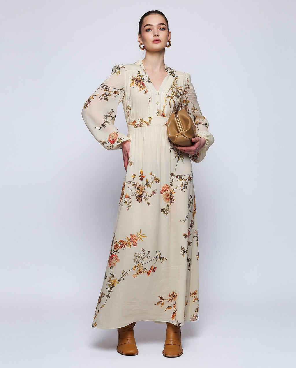 Vestido largo beige estampado floral de gasa