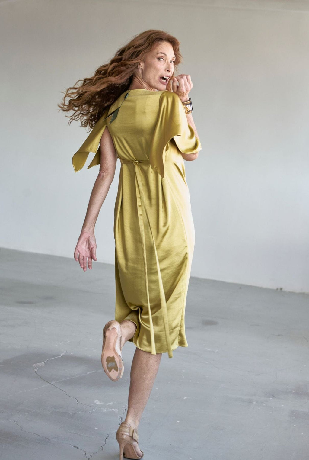 NICOLE VESTIDO ORO