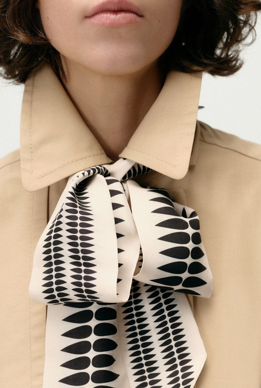 Nolita Leaf scarf white