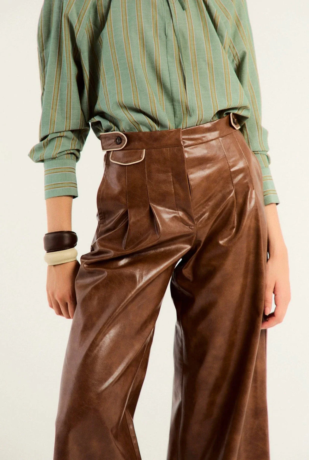 PANTALÓN BAYONA POLIPIEL