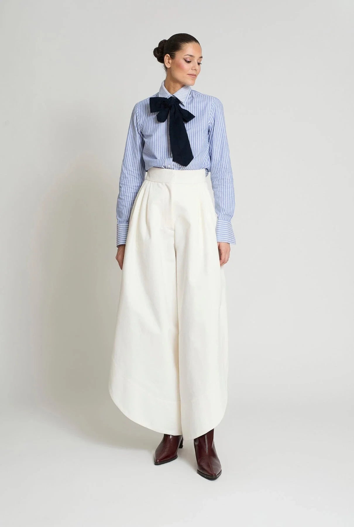 PANTALON TULIPAN BLANCO ROTO