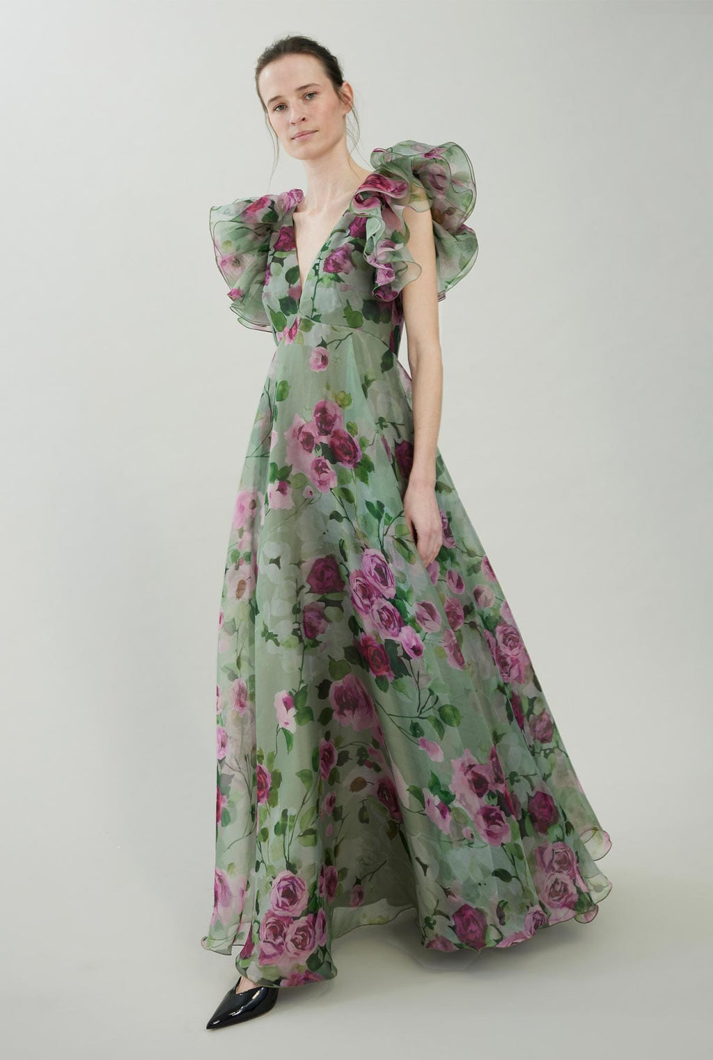 Silk organza dress with ruffles on the sleeves
