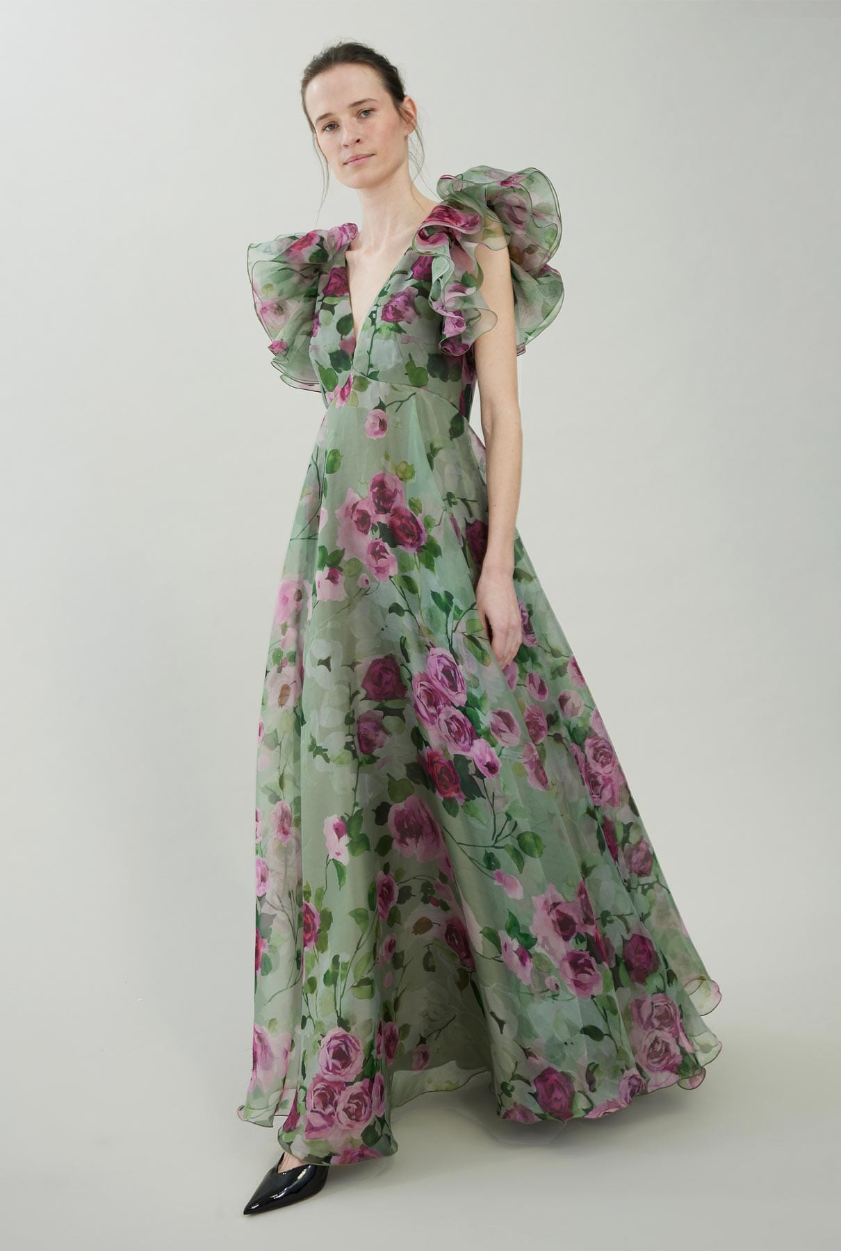 Silk organza dress with ruffles on the sleeves