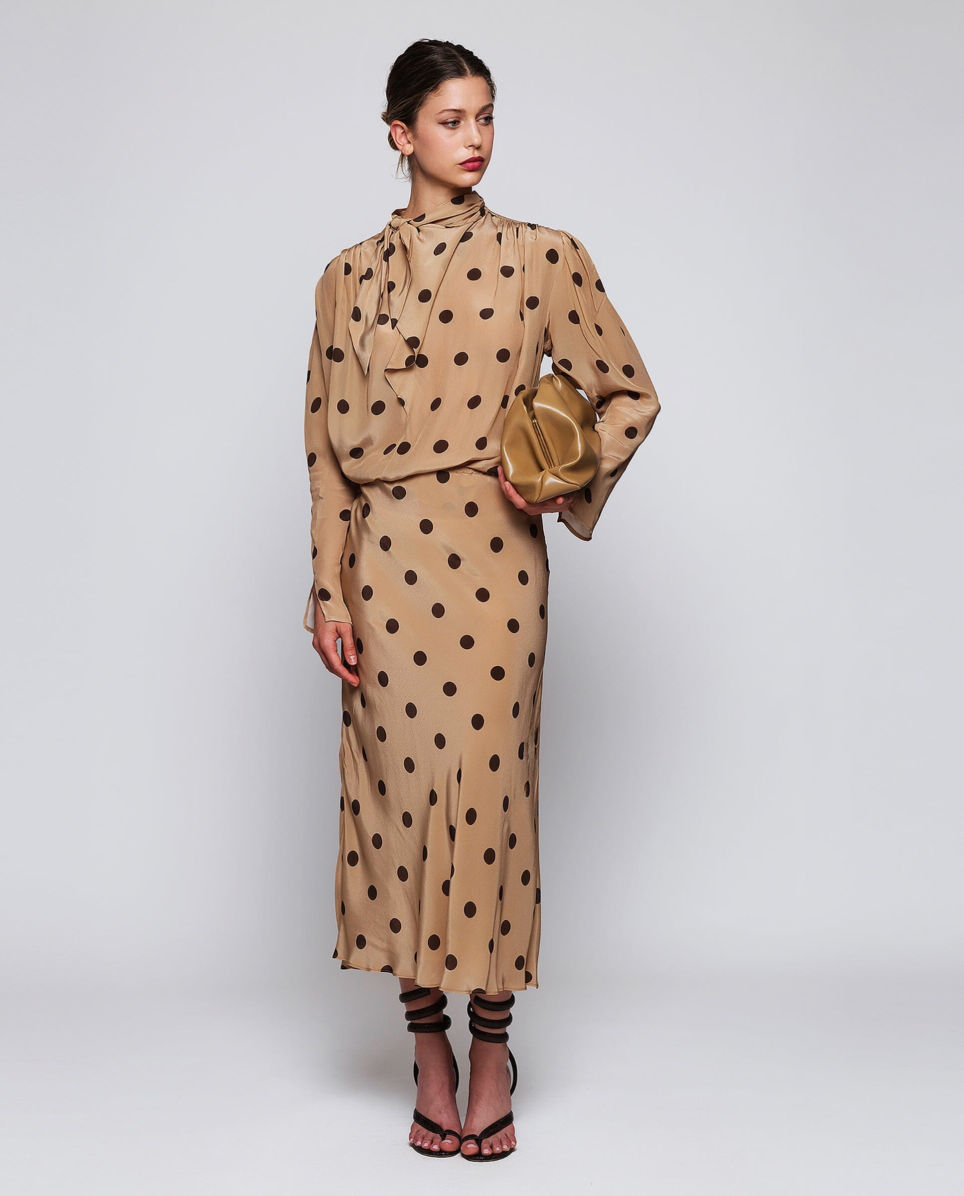 Top beige estampado lunares marrón