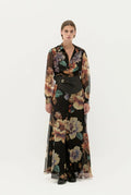 Vestido largo negro de gasa estampado floral