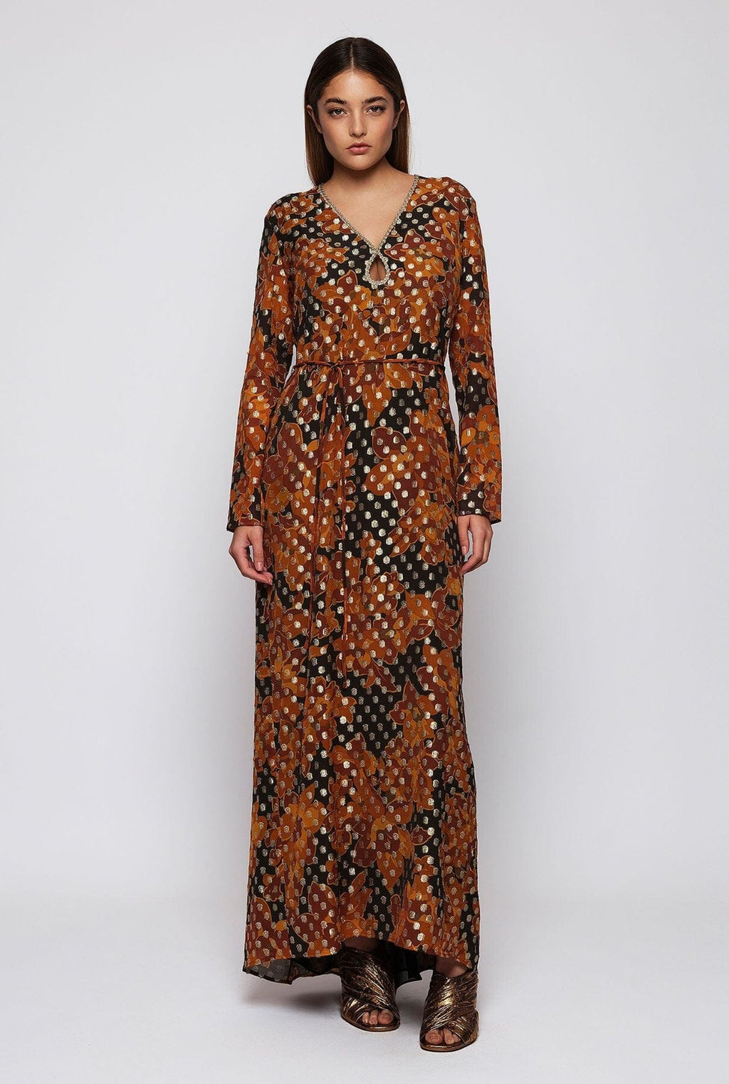 Vestido marrón metalizado estampado floral
