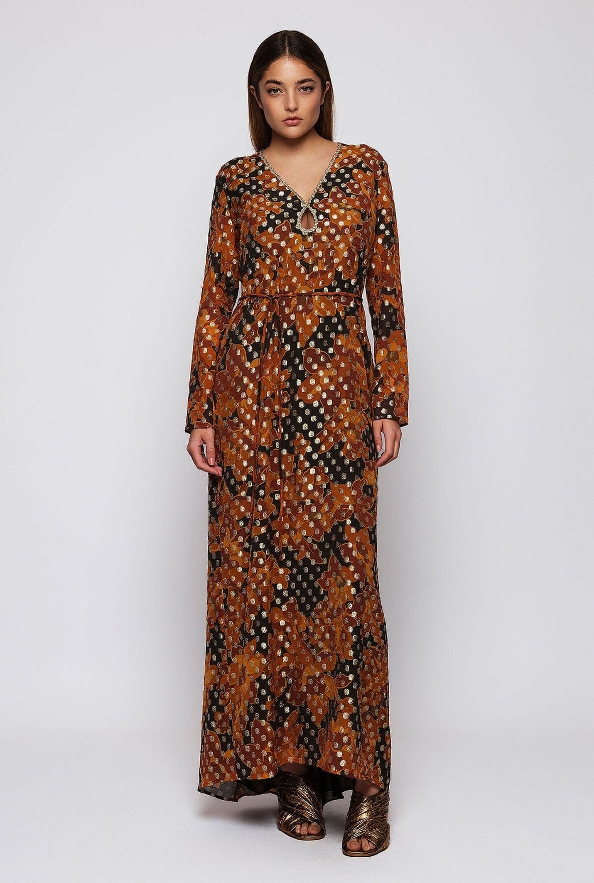 Vestido marrón metalizado estampado floral