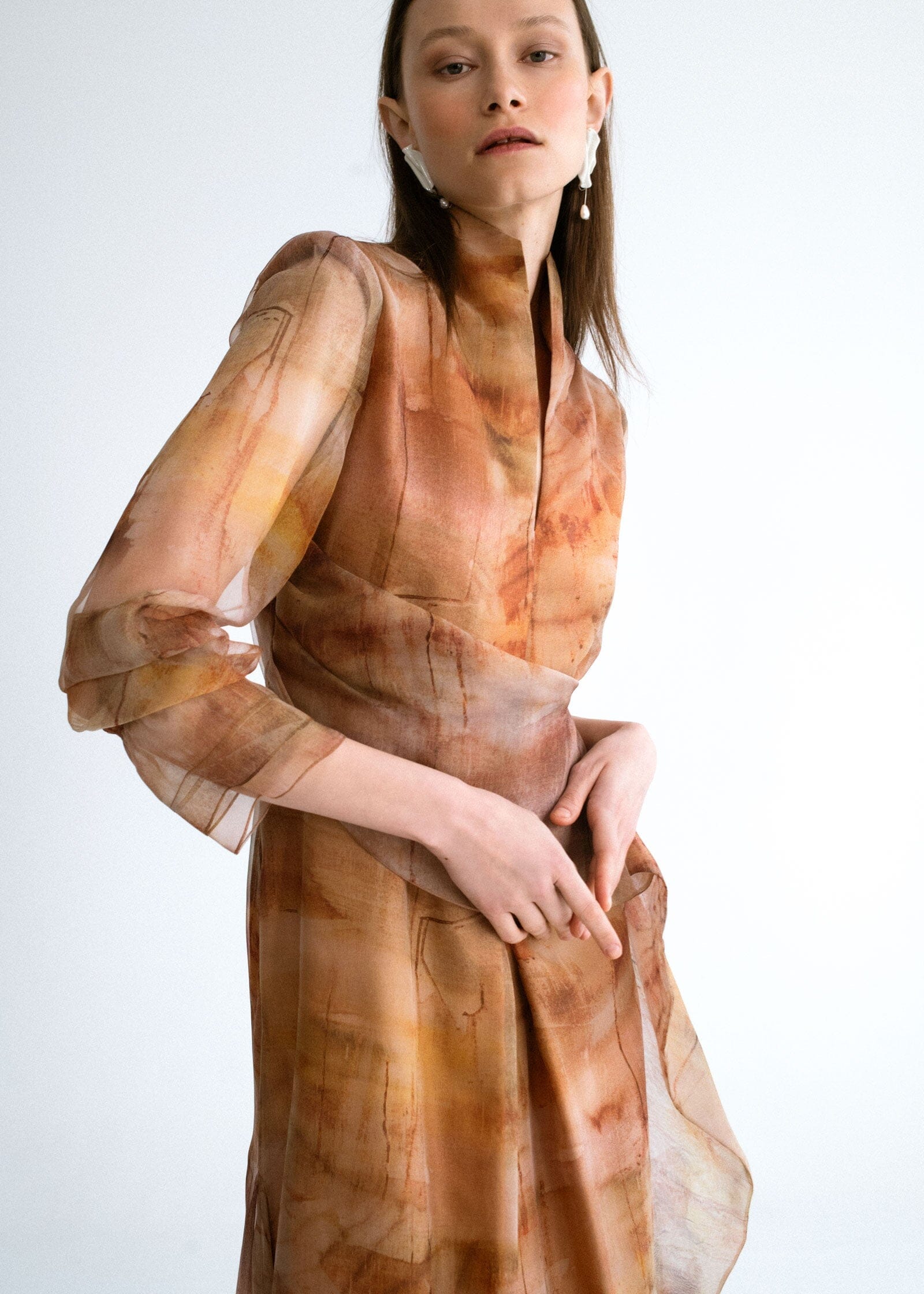 Vestido midi cruzado estampado organza