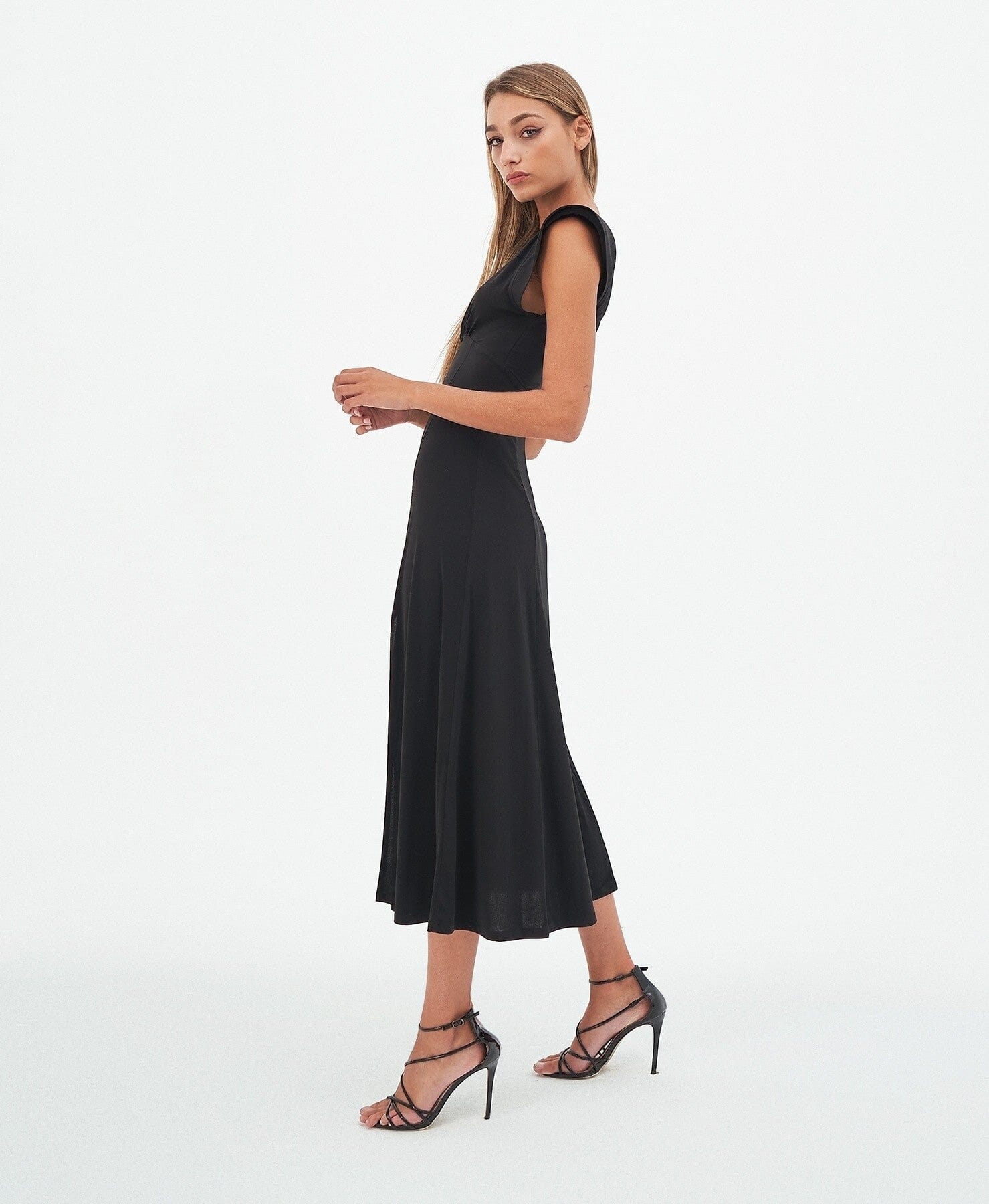 Vestido Midi Negro Elegante Epilota